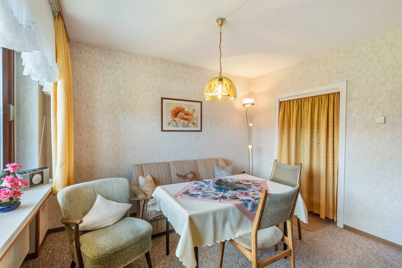 Geheel appartement, Appartement 'Haus Am Osterkopf' met uitzicht op de bergen, een eigen terras en een eigen tuin in Usseln, Willingen