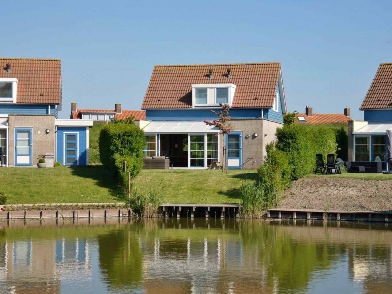 Geräumige Villa für 6 Personen mit Holzofen in Hoofdplaat in Hoofdplaat, Zeeuwse Kust