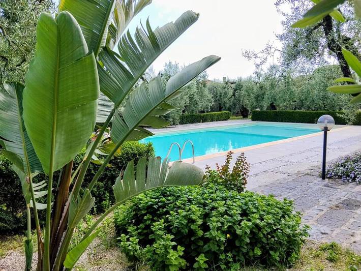 B&b per 3 persone, con Terrazza e Giardino nonché Piscina a Formia