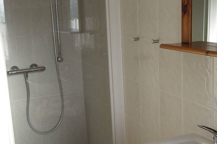 Ferienhaus für 2 Personen, mit Terrasse und Garten in Lauterbach (Rügen) - 3