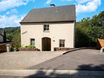 Gîte pour 5 personnes, avec balcon à Bouillon