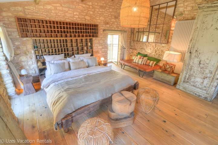 Location de vacances pour 6 personnes, avec jardin à La Capelle-et-Masmolène - 4