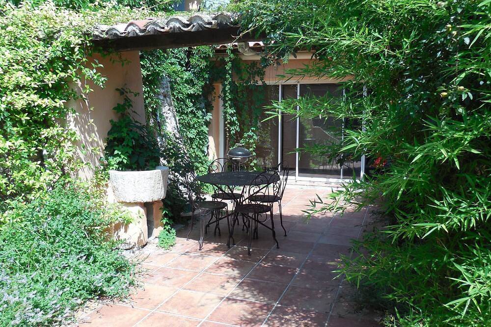 Geheel appartement, Schitterend gerenoveerd appartement in de bodem van villa met privé tuin in Carry-le-Rouet, Istres en omgeving