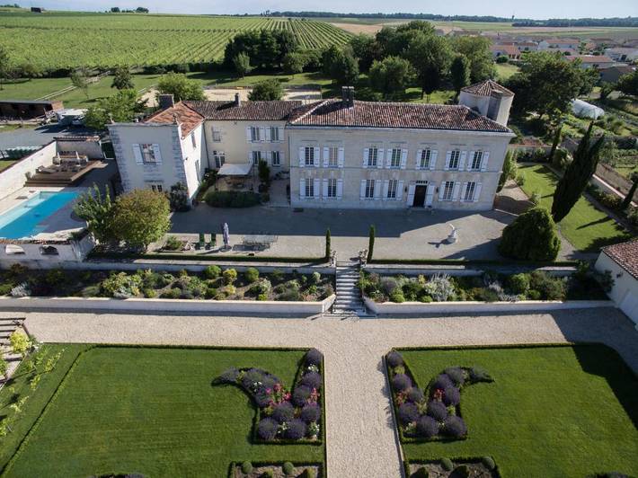 Maison d’hôte pour 4 personnes, avec Jacuzzi et Terrasse ainsi que Jardin et Piscine en Charente-Maritime - 4