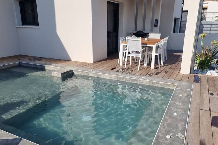 Location de vacances pour 8 personnes, avec jardin et piscine, adapté aux familles à Vendres - 3