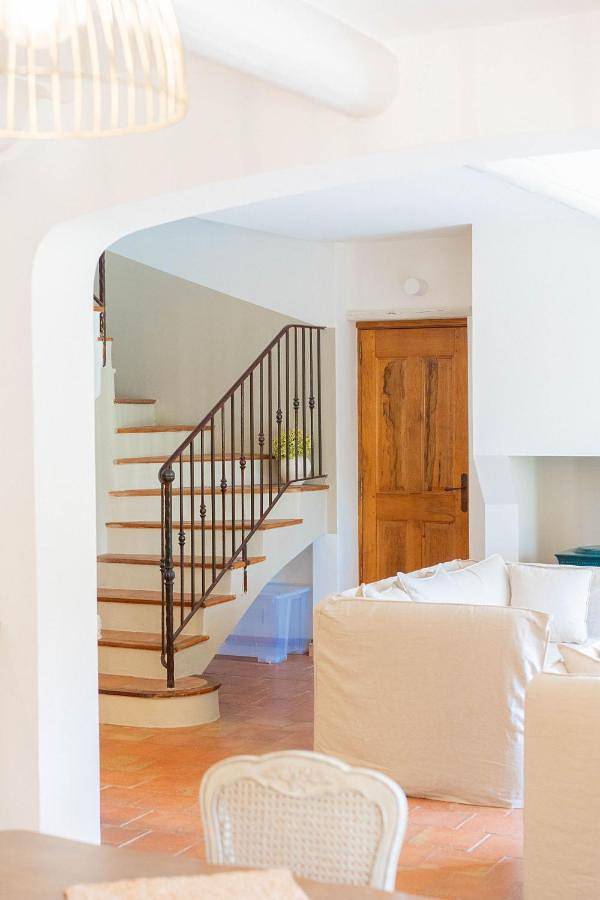 Location de vacances pour 8 personnes, avec jardin ainsi que piscine et vue à Ansouis - 4