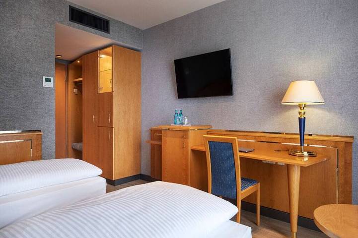 Hotel für 2 Personen, mit Sauna und Whirlpool sowie Pool in Magdeburg - 2