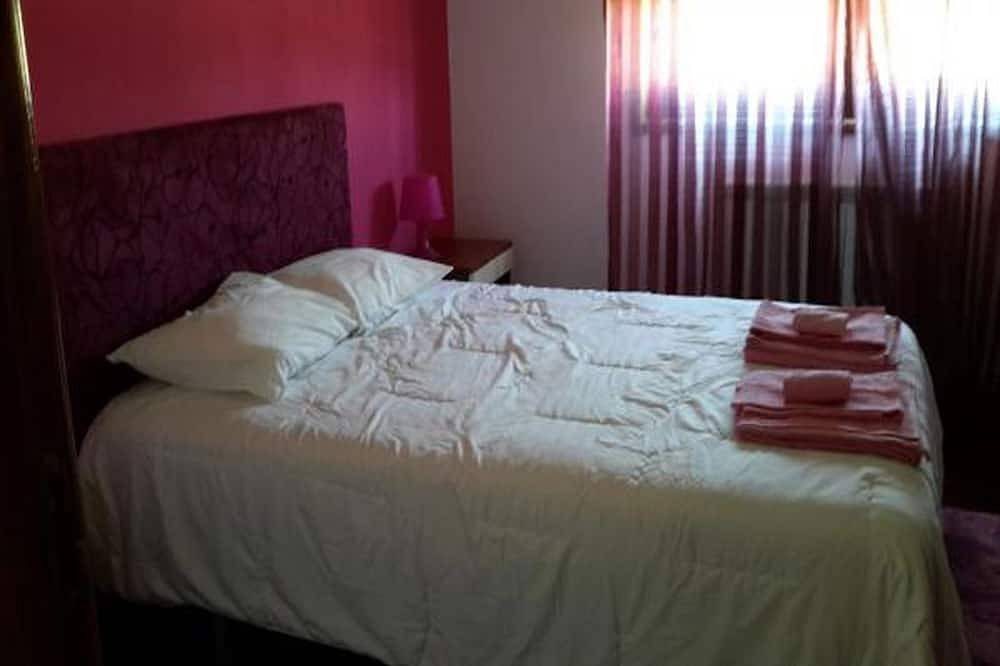 Wonderful Villa with a Private Swiming Pool in Covões, Covões e Camarneira