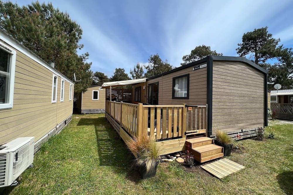 Mobile Home 5* Campsite Direct access beach in Vendays-Montalivet, Lesparre-Médoc region
