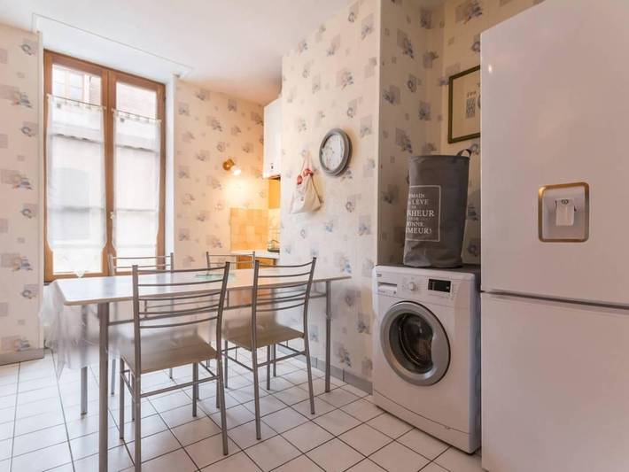 Apartamento entero, Apartamento cómodo cerca de todo, ideal para visitas y actividades in Cosne-Cours-sur-Loire, Valle del Loira