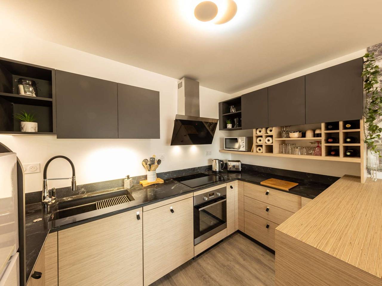 Apartamento entero, Apartamento accesible, 4 personas, balcón privado, centro de Saint-Pierre-d'Oléron in Saint-Pierre-d'Oléron, Côte de Beauté