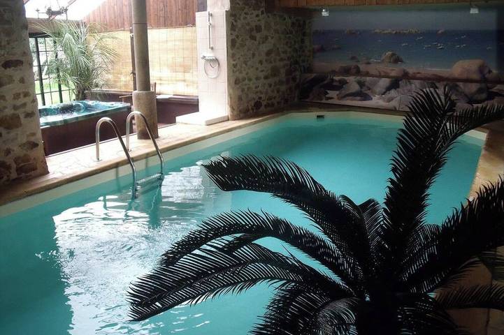 Gîte pour 7 personnes, avec Jacuzzi et Piscine à Carnoët