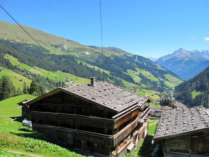 Chalet für 8 Personen, mit Balkon und Terrasse in Hintertux