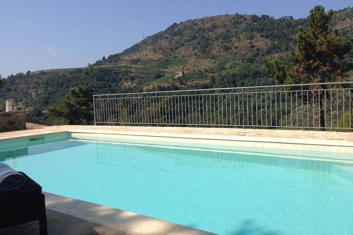 Ferienhaus für 6 Personen, mit Terrasse und Garten in Camporosso