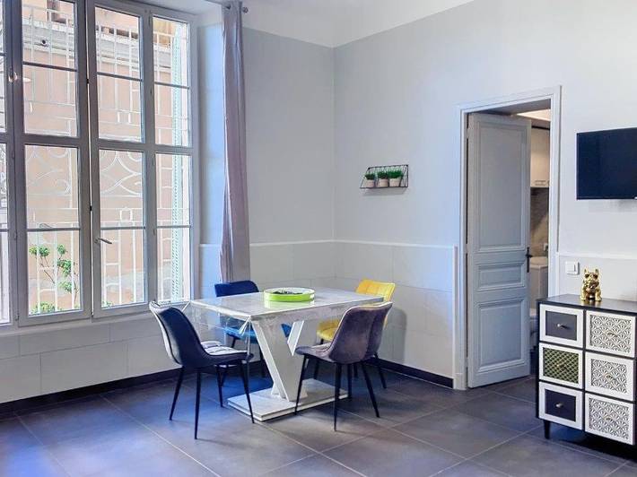 Gîte pour 2 personnes, avec vue dans Chateau Et Parc Vallombrosa Cannes
