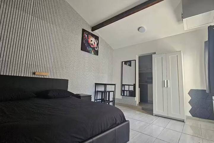 Maisonnette Grande Hauteur Near Paris & Stade De France in Drancy, Sena-Saint Denis