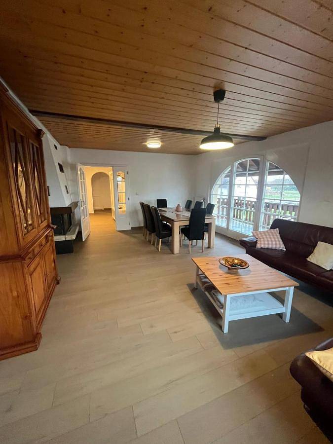 Gîte pour 10 personnes, avec balcon et vue à Bootzheim