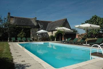 Gîte pour 2 personnes, avec jardin et piscine à Saint-Ouen-la-Rouërie