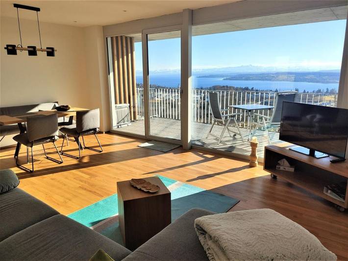 Ferienwohnung für 2 Personen, mit Ausblick und Seeblick sowie Balkon, kinderfreundlich in Überlingen