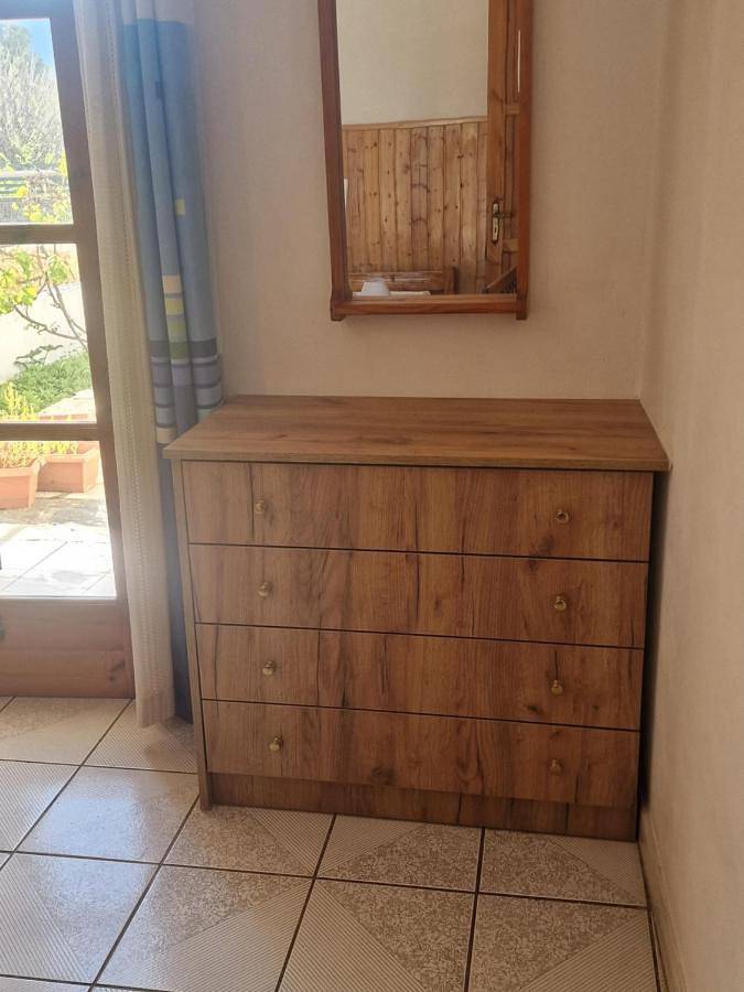 Gîte pour 2 personnes, avec vue ainsi que terrasse et jardin dans Acharavi - 4