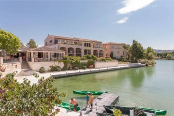Gîte pour 4 personnes, avec piscine et jardin dans Golf de Pont Royal