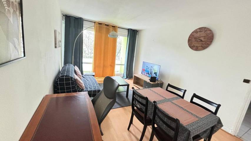 Appartement de vacances pour 4 personnes, avec Balcon ainsi que Terrasse et Jardin