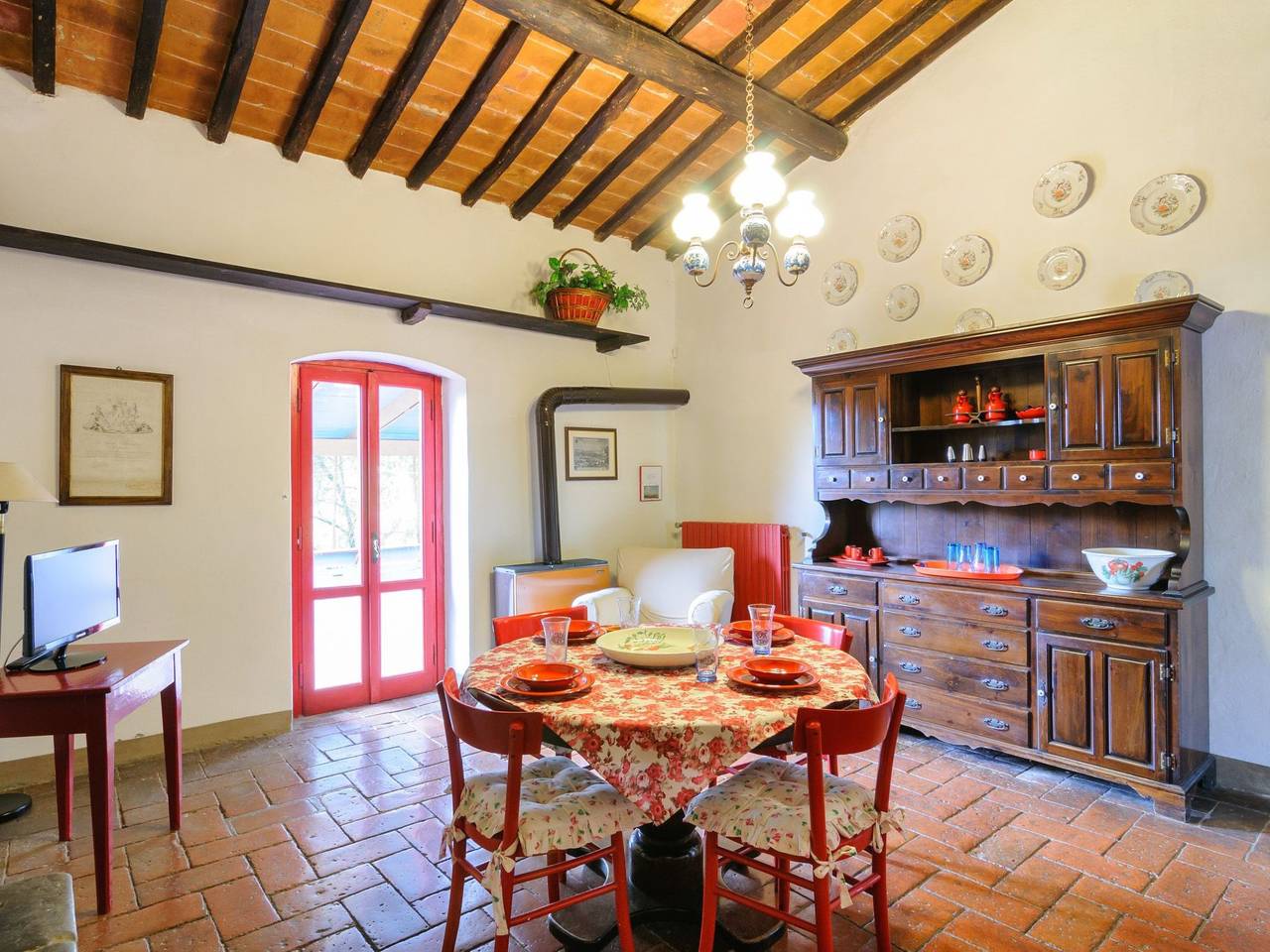 Geheel appartement, 'Casa Rossa' mit Pool in Arezzo, Provincie Arezzo