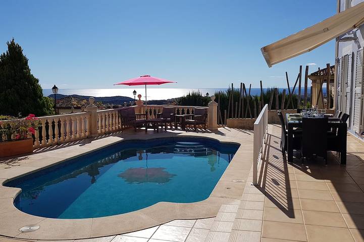 Villa für 6 Personen, mit Garten und Whirlpool - 1