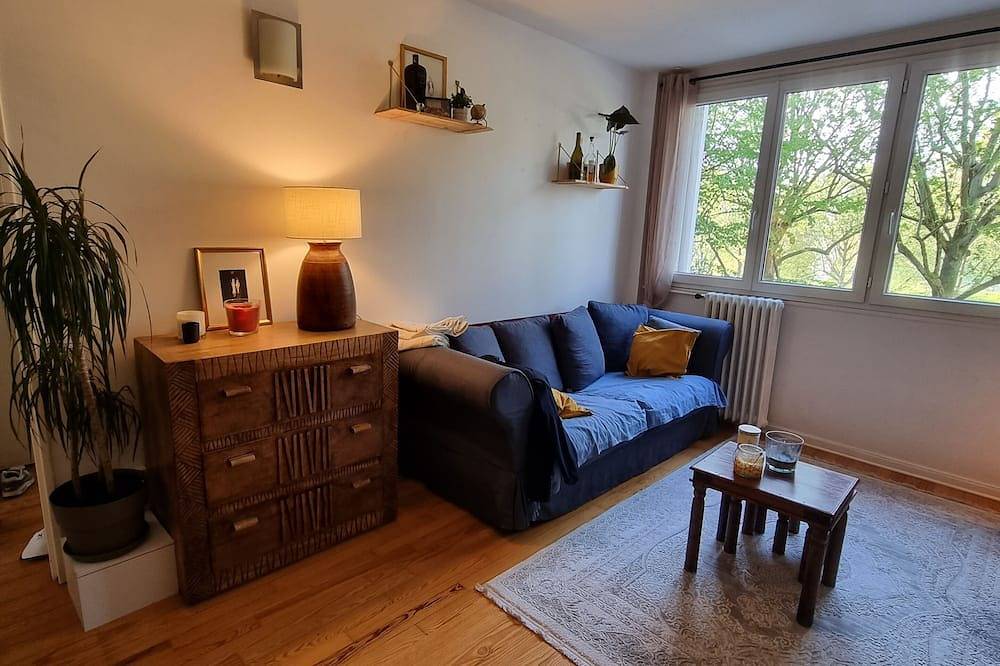 Apartamento entero, Apartment Paris 19eme 50m2, metro porte des lilas / télégraphe.  in París, Isla de Francia