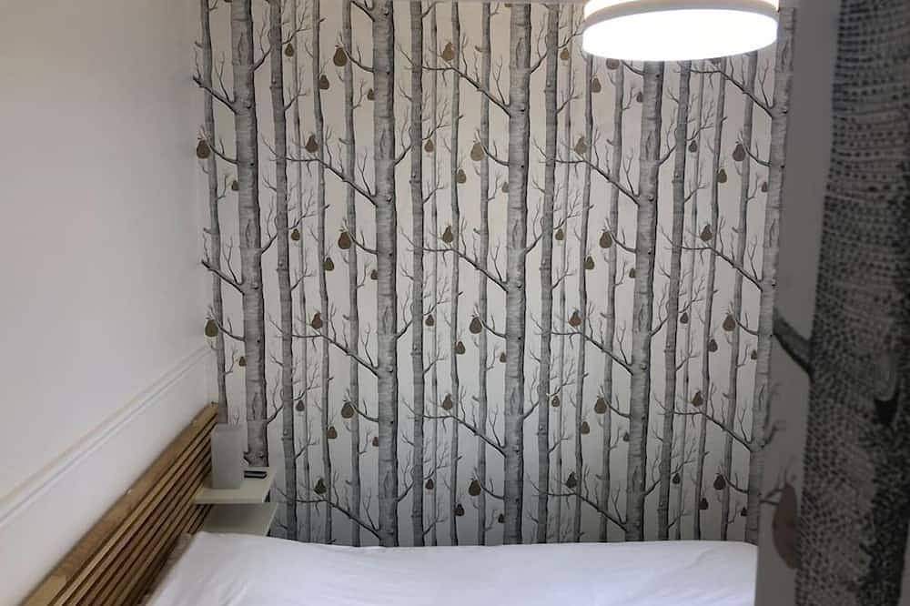 Ganze Wohnung, 3 bedrooms + Safe parking in Paris-Stade de France, Fellini in Saint-Denis, Seine-Saint-Denis