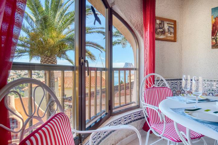 Villa "Bodine" con Vistas al Mar, Piscina Compartida y Wifi in Cala les Urques (Maryvilla), Maryvilla