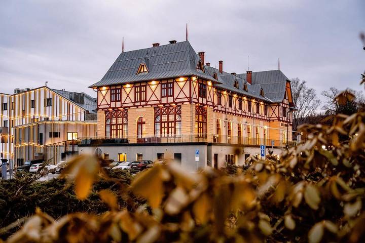Hotel dla 4 osób, z sauna i basen oraz jacuzzi i ogród, Dla rodziny w Tatry Wysokie