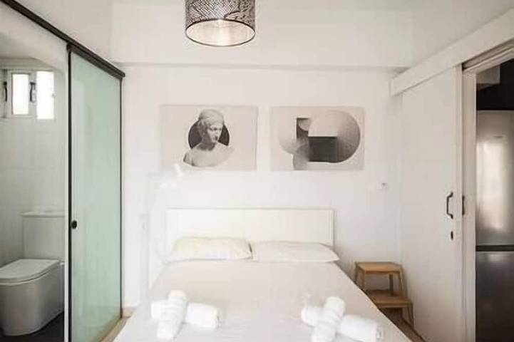 Apartamento entero, Sky-view Hideaway w/ free parking spot in Nicosia, Chipre Sur