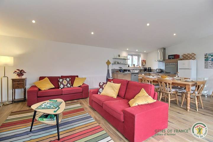 Gîte pour 4 personnes, avec terrasse et jardin à Trébeurden - 4