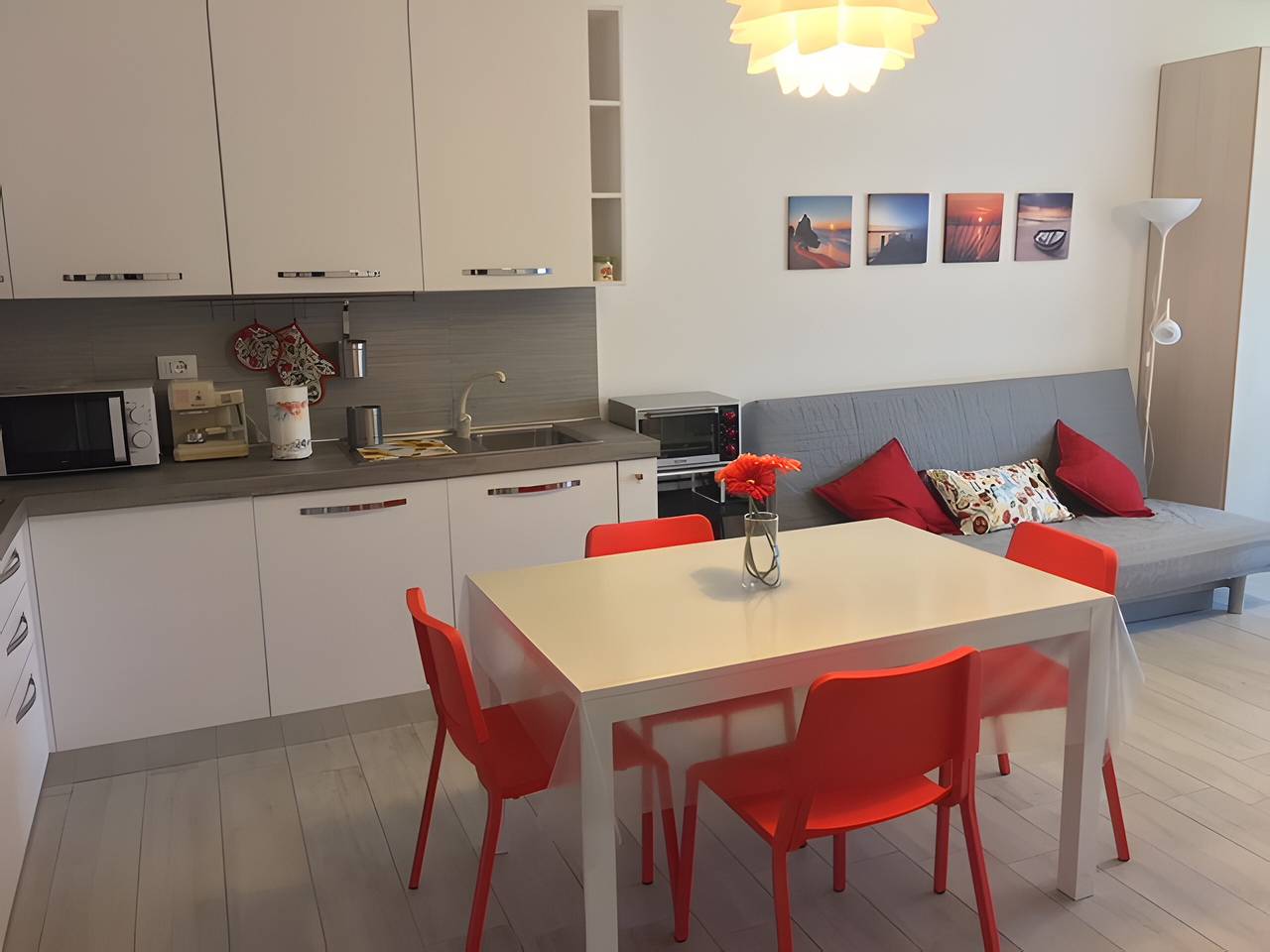 Apartamento entero, Apartamento 'Prestige Appartamento' con piscina compartida y jardín privado in Marina di Bibbona, Bibbona