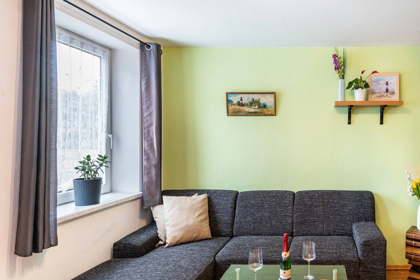 Ganze Wohnung, Ferienwohnung In Ostseenähe" mit Privatem Garten und Wi-Fi in Bastorf, Neubukow-Salzhaff