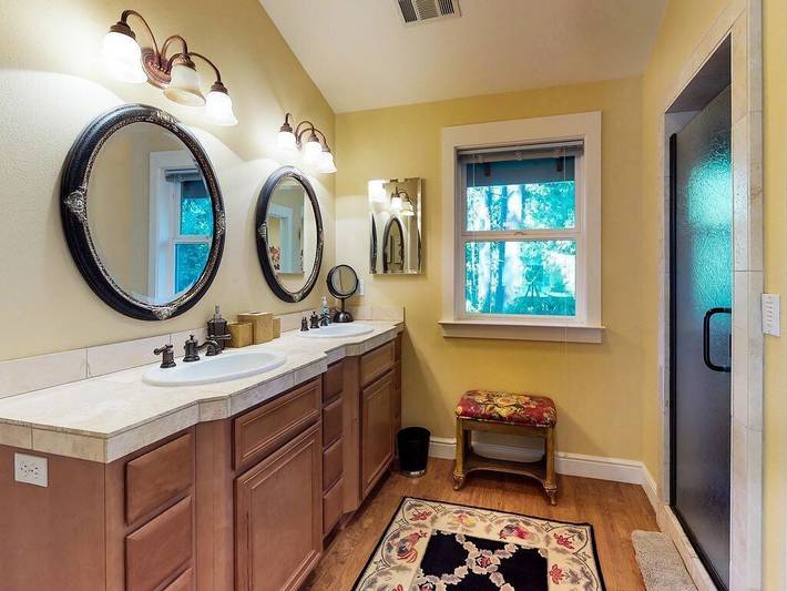 Blockhütte für 8 Personen, mit Pool und Terrasse in Arnold