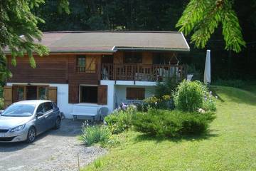 Maison de campagne pour 8 personnes, avec terrasse et jardin à Onnion
