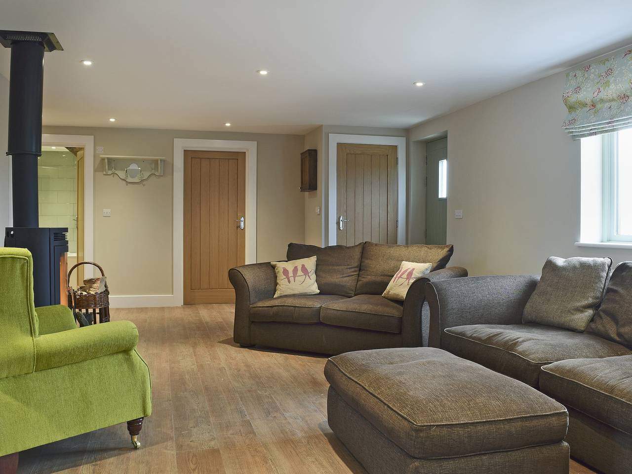 Waxwing Cottage in Harborough, Heart of England