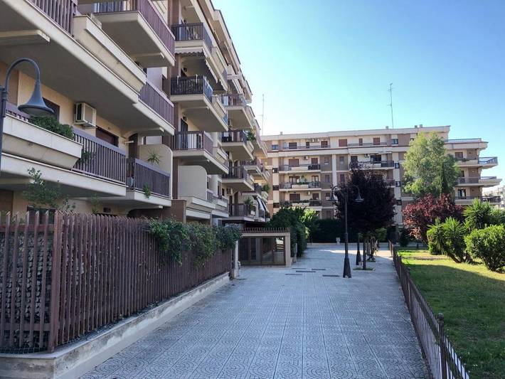 Apartamento de vacaciones para 5 personas, con jardín y vistas - 1