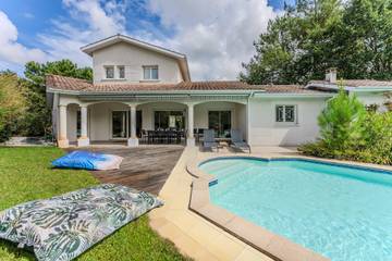 Villa pour 10 personnes, avec jardin et piscine à La Teste-de-Buch