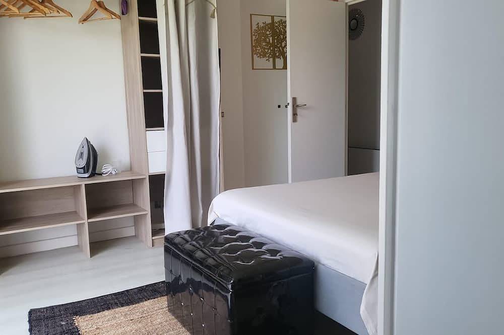 Bedroom 1｜Repos, Calm & Serenity - Chez Benny in Nice (France), Nice region