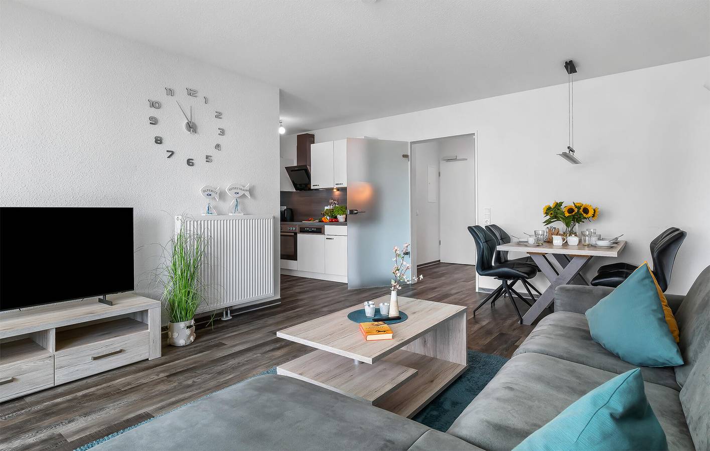 Ganze Ferienwohnung, Hausboot am Strand mit Terrasse und Parkplatz, 400 m zum Strand in Olpenitz, Kappeln