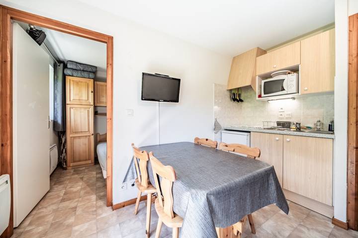 Entire apartment, “Montagne Front De Neige” Apartment with Mountain View and Balcony in Thollon-les-Mémises, Thonon-les-Bains region
