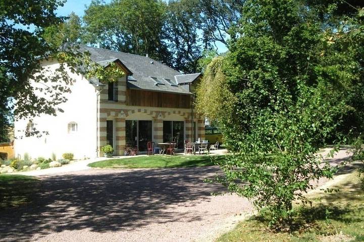 Gîte pour 6 personnes, avec Terrasse et Jardin à Le Boulay