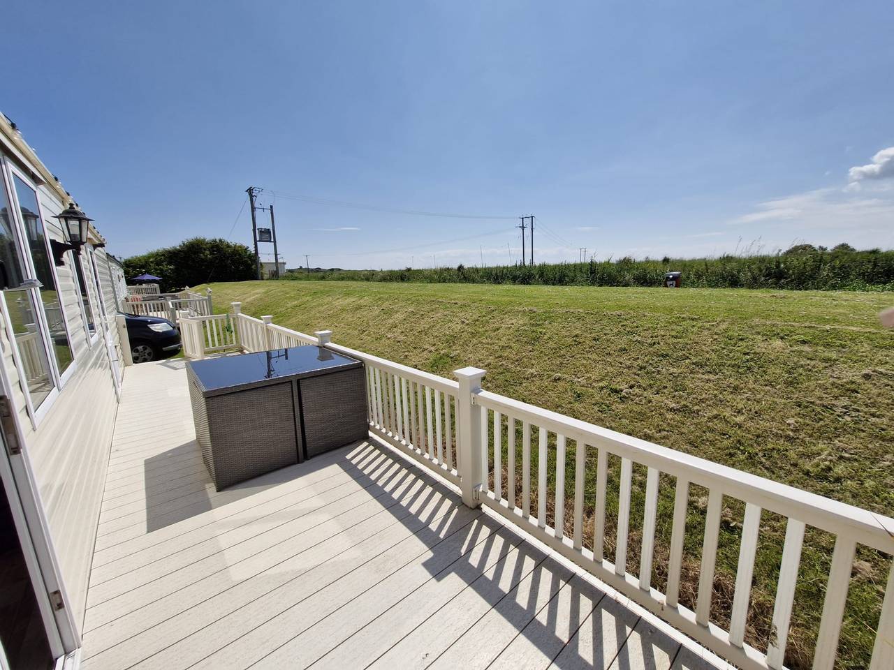 Driftwood Cabin - Dog Friendly, Anderby Creek in Anderby, Lincolnshire