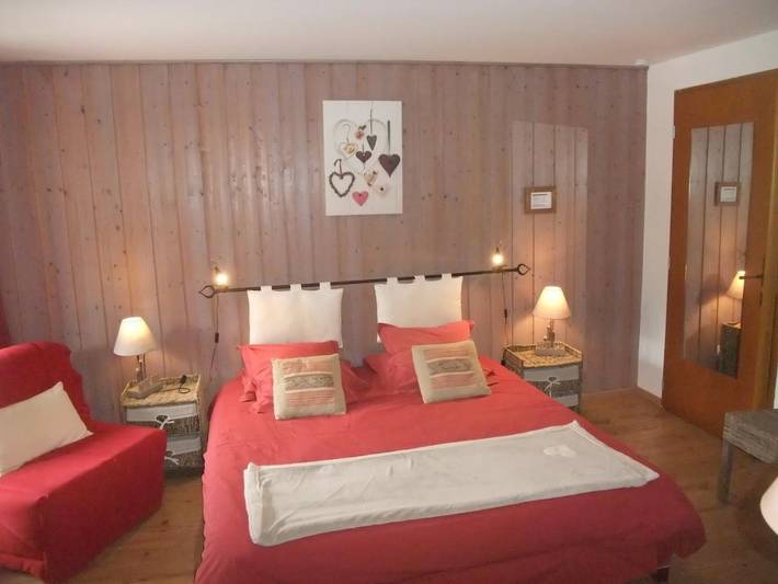 Chambre d’hôte pour 7 personnes, avec Terrasse ainsi que Jardin et Vue