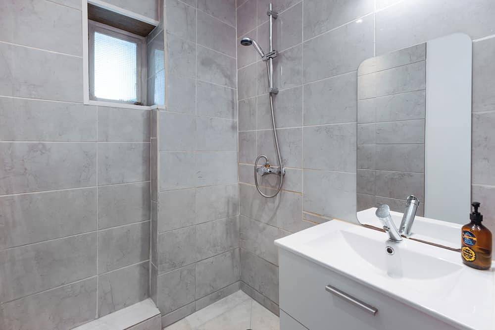 Entire apartment, Studio le limouxin Limoux town center in Limoux, Limoux region