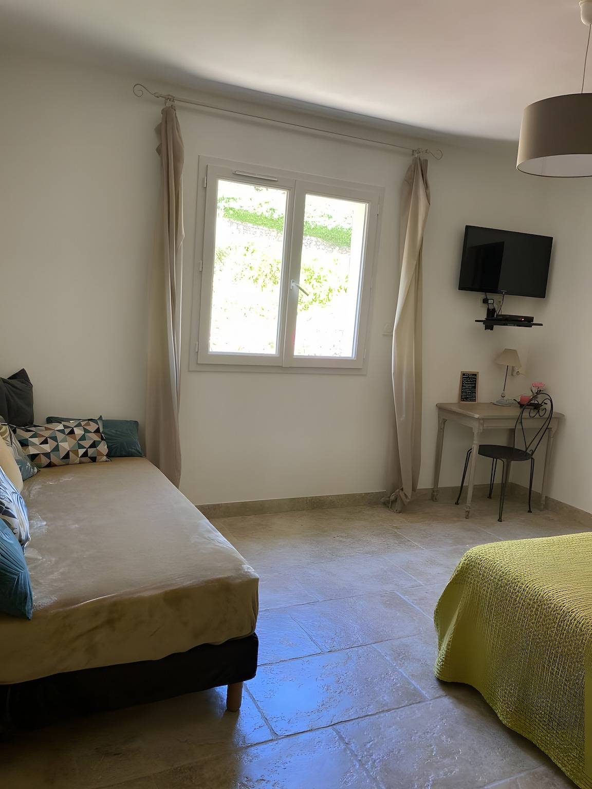 Chambre « Renno » avec piscine partagée, Wi-Fi et climatisation in Vico, Région d'Ajaccio