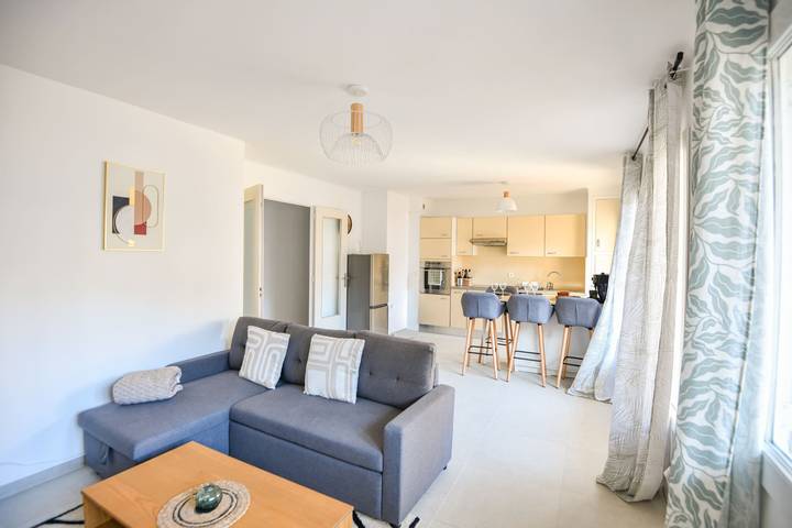 Gîte pour 4 personnes, avec balcon, adapté aux familles dans Le Vieux Port (Marseille) - 2